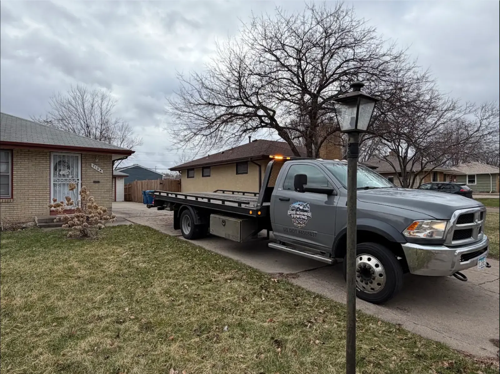 Side view of the Good Neighbor Towing truck serving Richfield, Minnesota